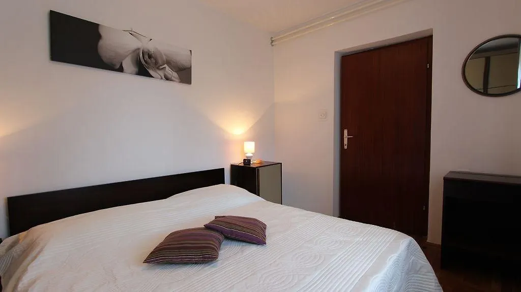 Apartment In Malinska 5