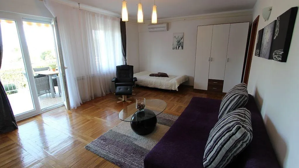 Apartment In Malinska 5