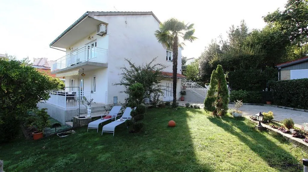 Apartment In Malinska 5