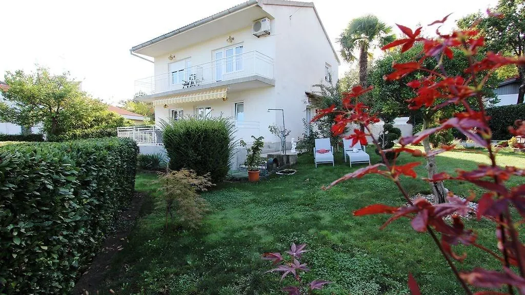 Apartment In Malinska 5